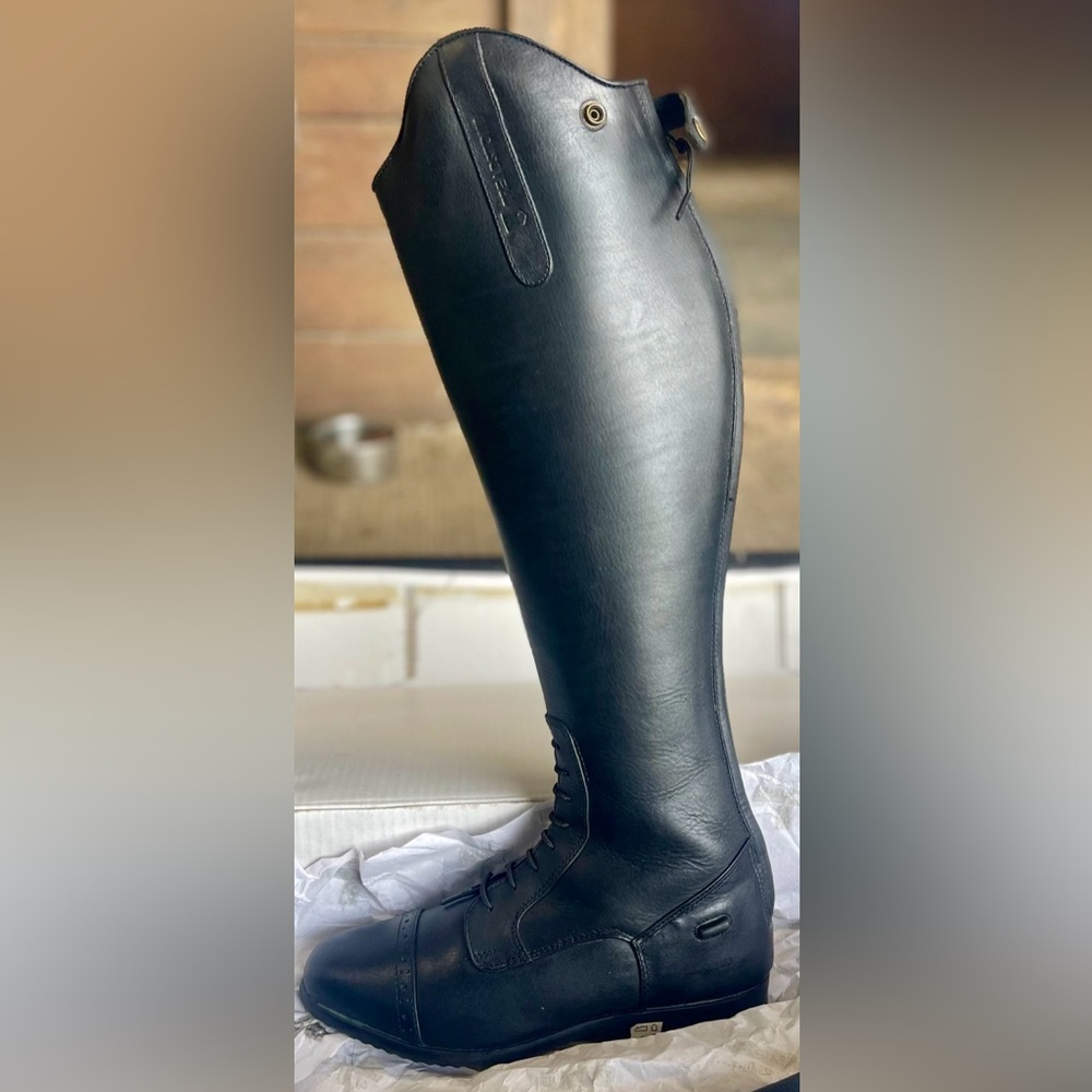 BRAND NEW Treadstone Tall Boots